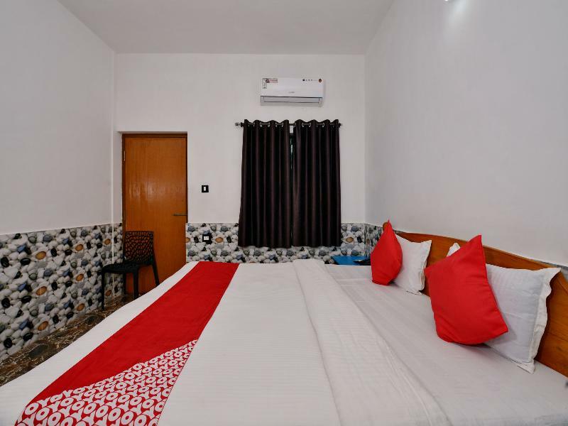 Oyo 10809 Hotel Tushar Inn Baga Exterior foto